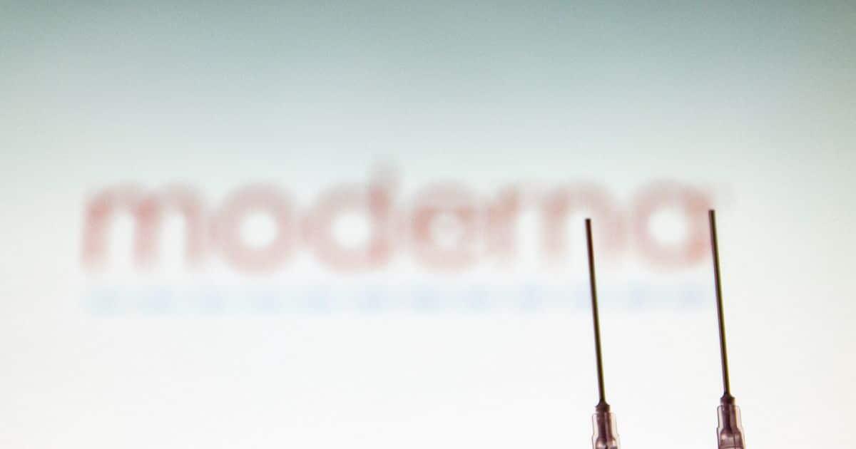 HHS USA finanzia Moderna per vaccini mRNA pandemie influenzali - 