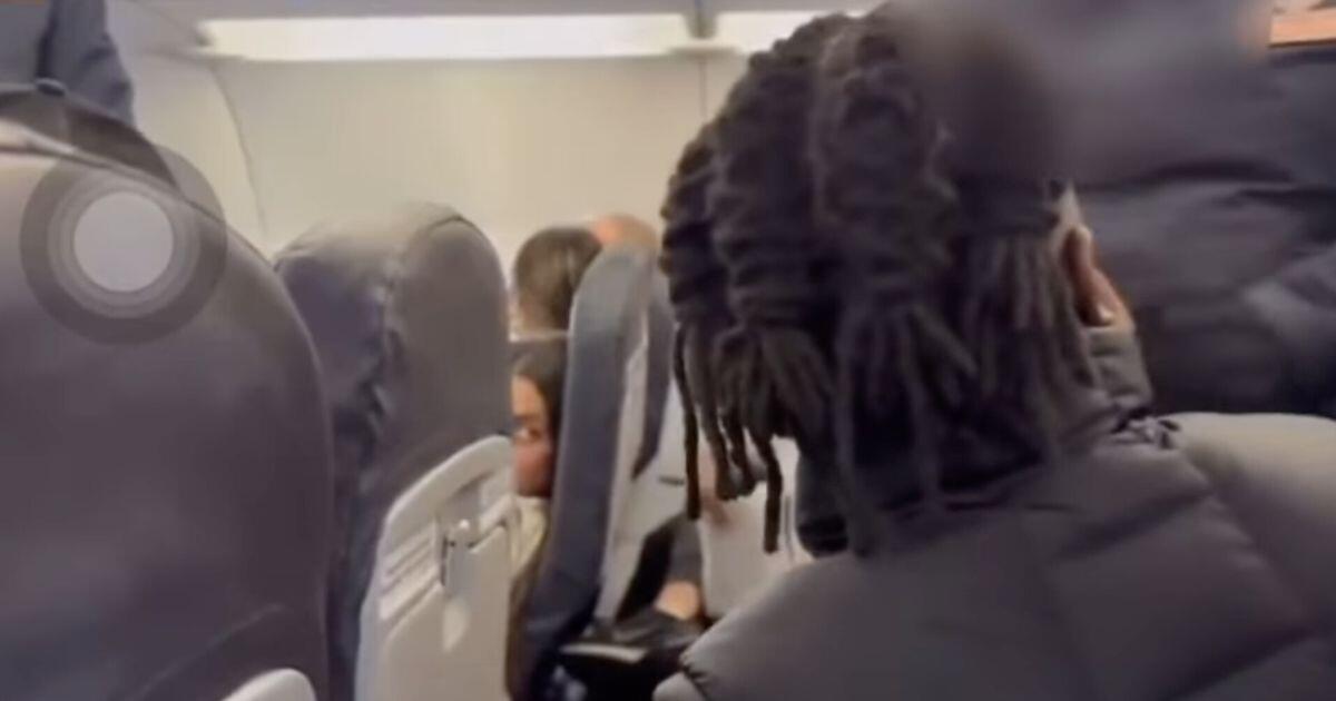 L'ex calciatore di Genoa e Avellino denuncia di essere stato picchiato dalla polizia - 