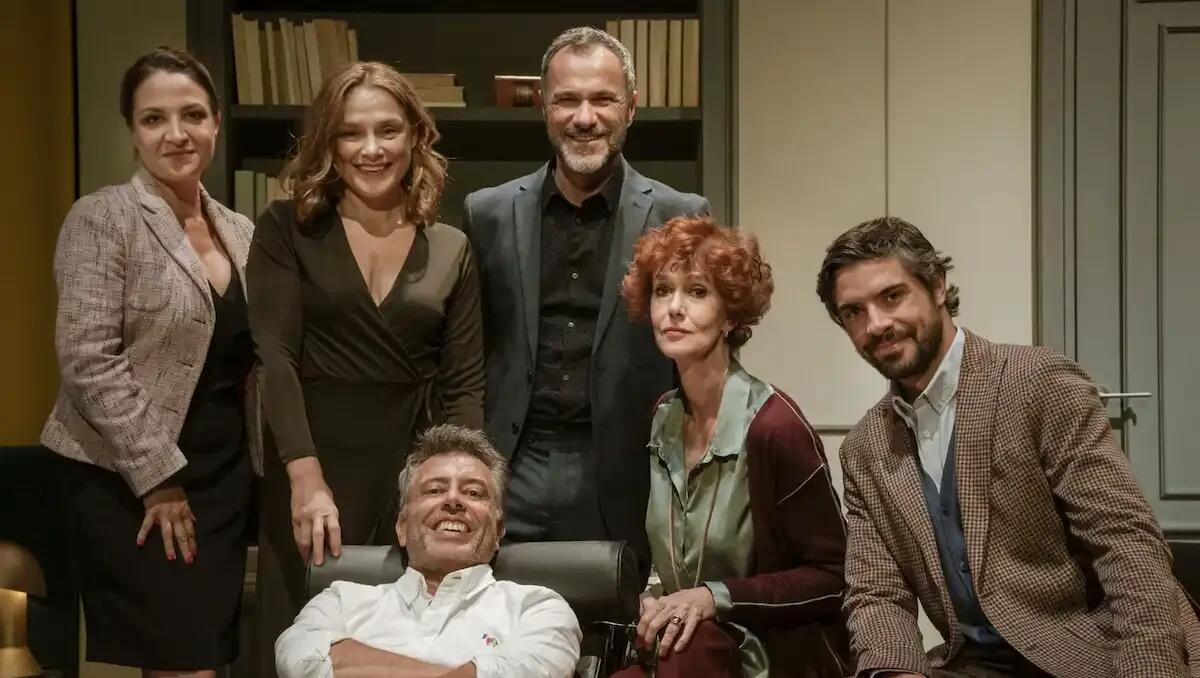 "Amanti" di Ivan Cotroneo al Teatro Comunale di Monfalcone: una commedia su amore e tradimento - 