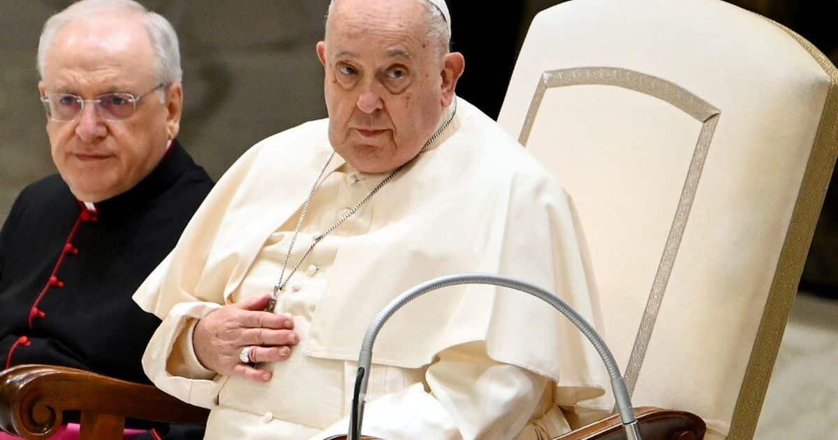 Papa Francesco: appello per la pace nel mondo contro la minaccia di una guerra mondiale - 