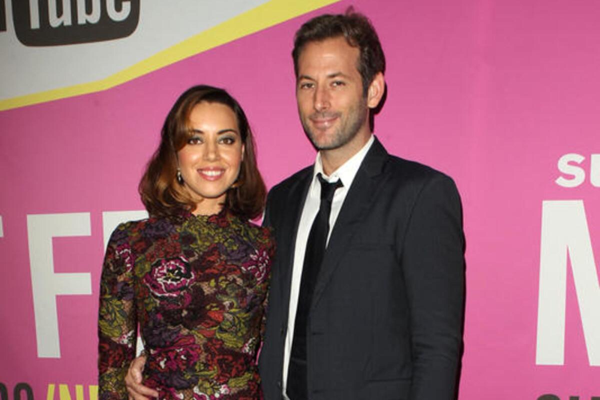 Jeff Baena, marito di Aubrey Plaza, trovato morto a Los Angeles: il lutto dell'attrice - 