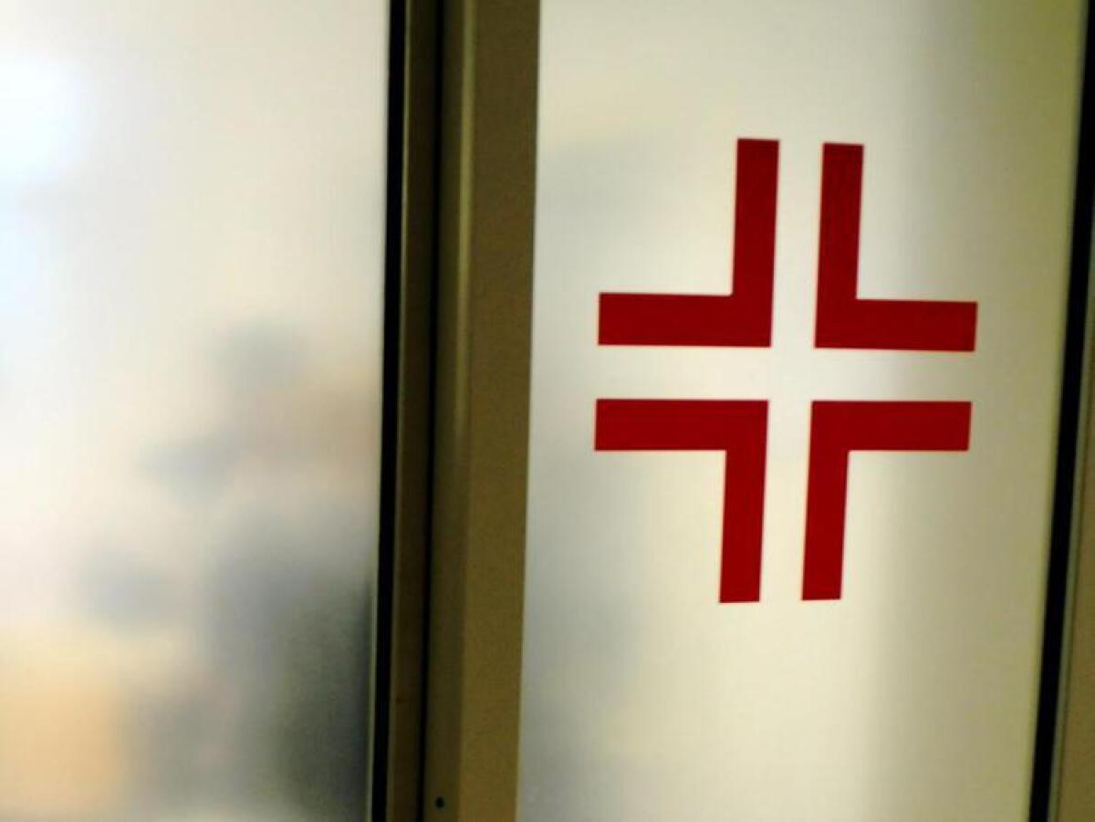 Capodanno: bimbo di 6 anni ferito dopo aver ricevuto pistola a salve in mano - 