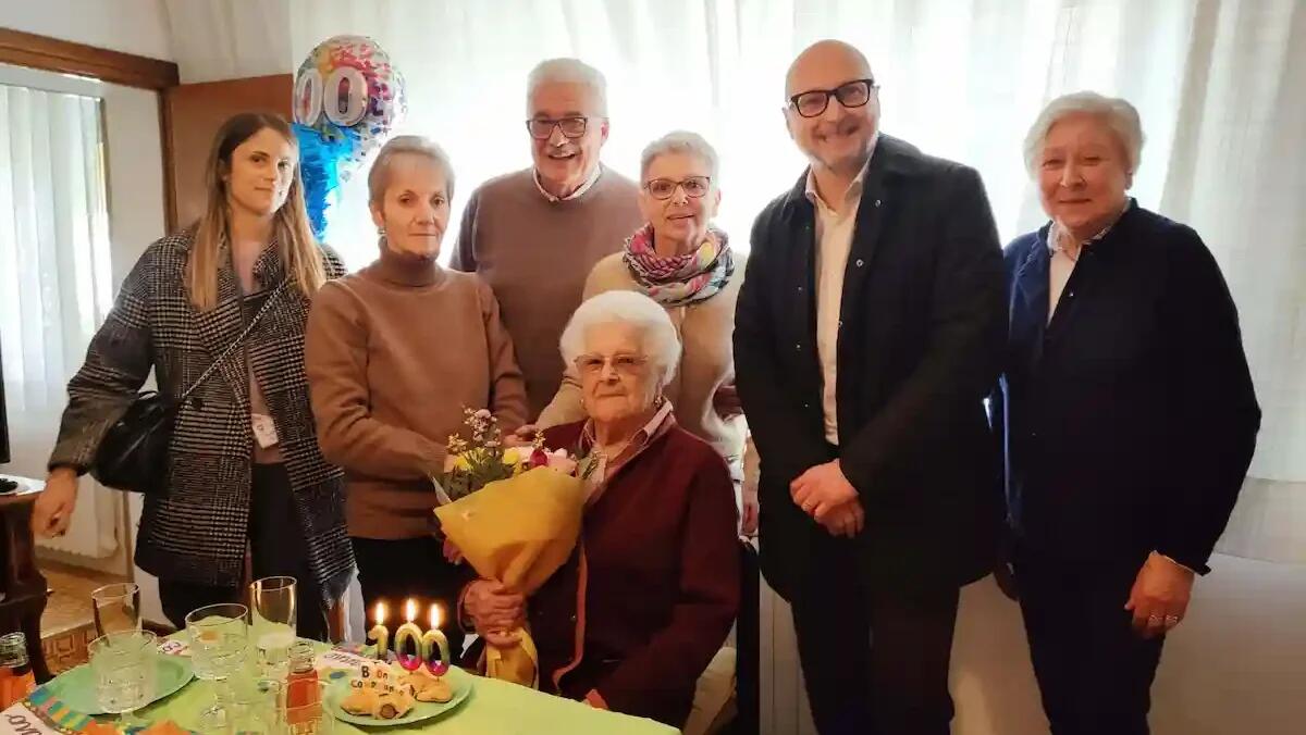 Pordenone celebra il centesimo compleanno della signora Maria Nardin -