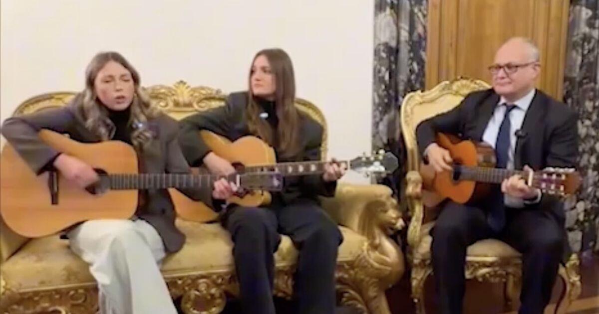 Stereotìpe ironizzano sui lavori del Giubileo con il sindaco Gualtieri: Roma più bella - 