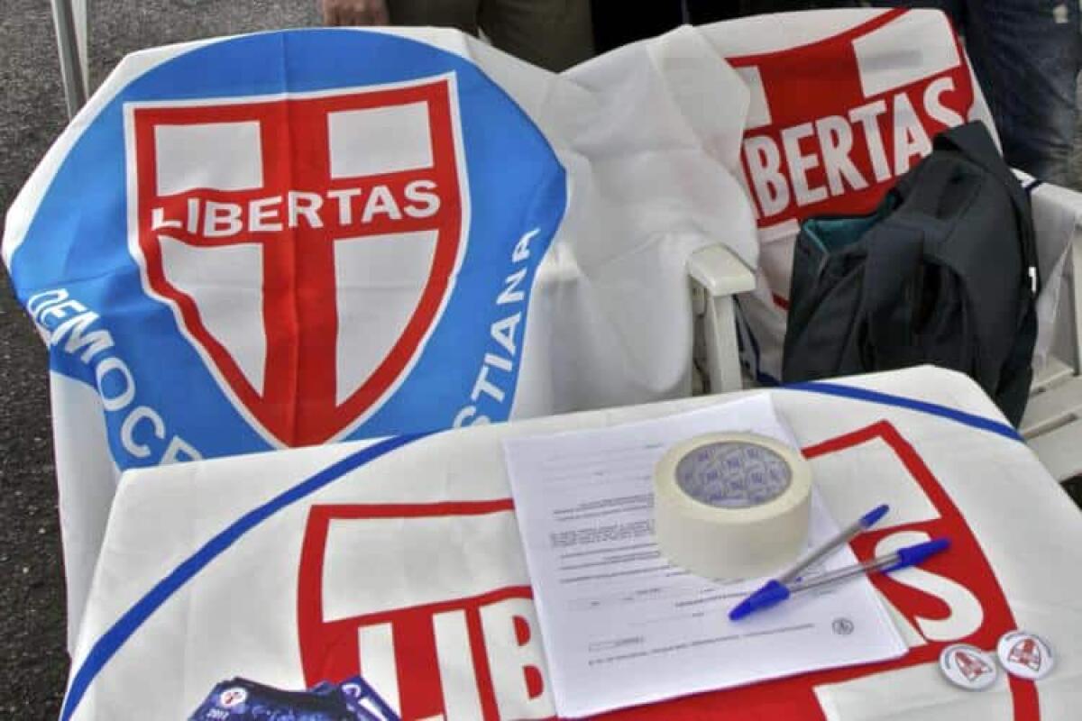 Intrighi politici e accordi segreti per la rinascita della Democrazia Cristiana - 