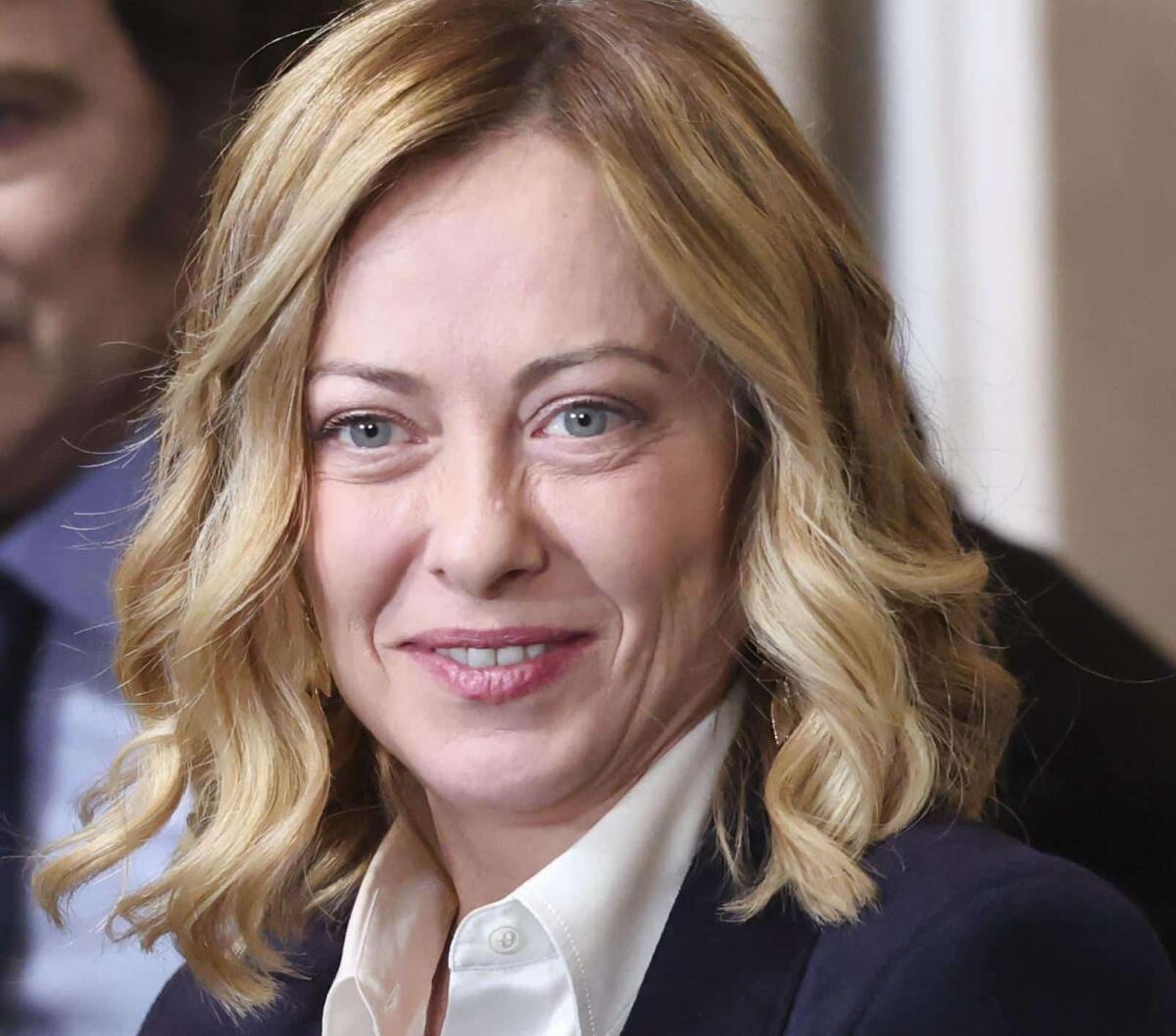 Giorgia Meloni augura buon lavoro a Donald Trump per il nuovo mandato - 