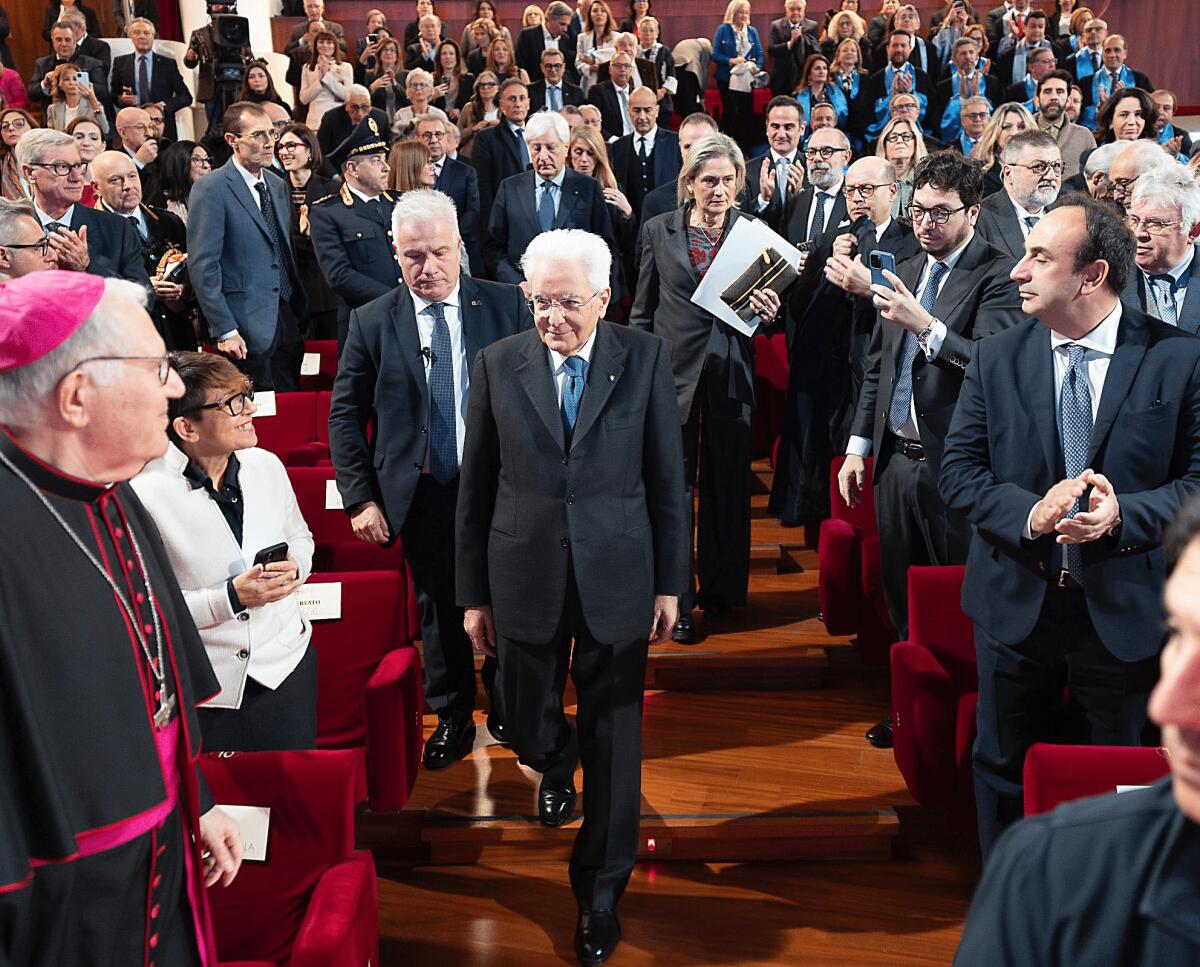 Sergio Mattarella a Messina: l'Europa unita per un futuro di pace e benessere - 