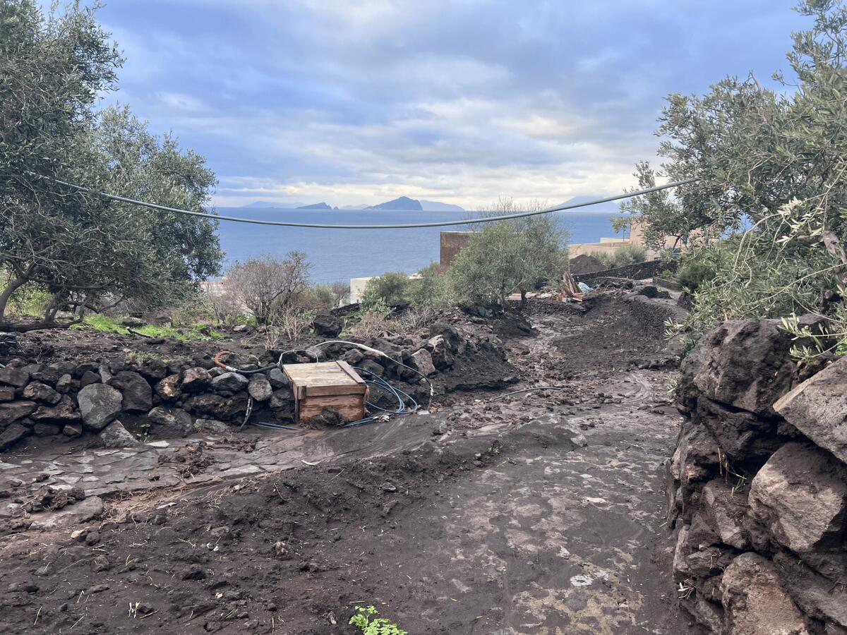 Ginostra senza energia elettrica a causa delle piogge: richiesta urgente di intervento - 