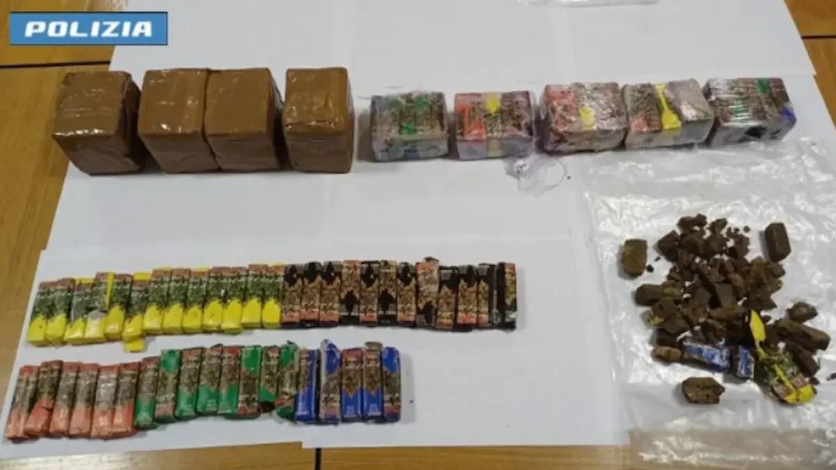 Più di 10 chili di droga nascosti in auto: la polizia di Udine arresta un cittadino marocchino di 24 anni - 