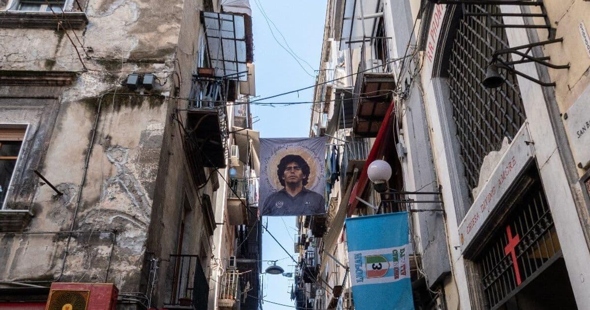 Napoli festeggia la vittoria: il cielo azzurro risplende di entusiasmo - 