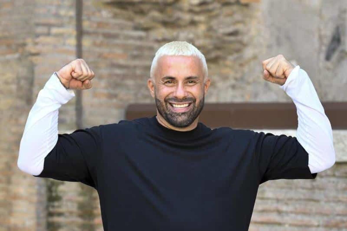 Luca Tommassini ospite a Verissimo parla dell'operazione al cuore - 