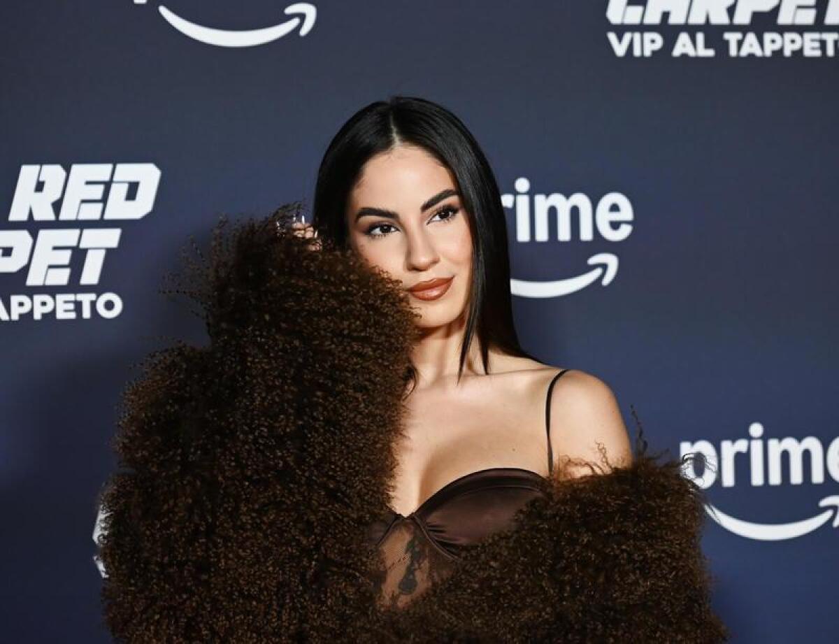 Sanremo 2025: Giulia De Lellis candidata alla co-conduzione del Festival - 