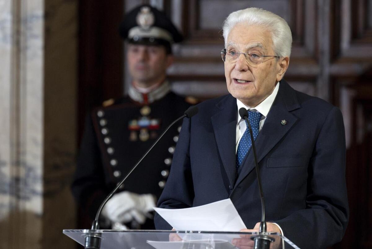 Mattarella invia un messaggio al Papa: "L'Italia si impegna per favorire una soluzione pacifica dei conflitti" - 