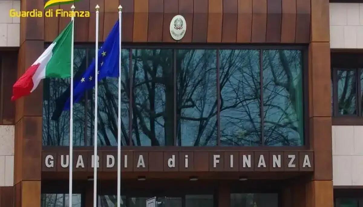 Smantellata organizzazione criminale internazionale: 10 arresti, maxi-sequestro di droga e contanti - 