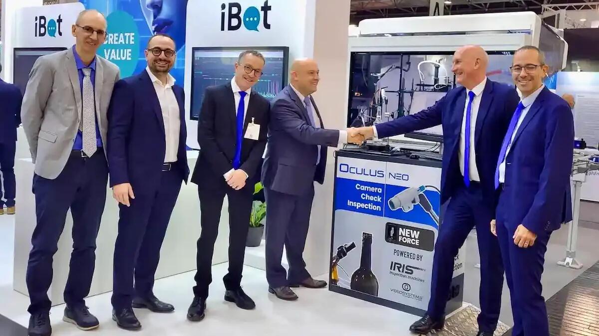 Video Systems e IRIS Inspection Machines presentano OCULUS NEO per l’ispezione intelligente del vetro -