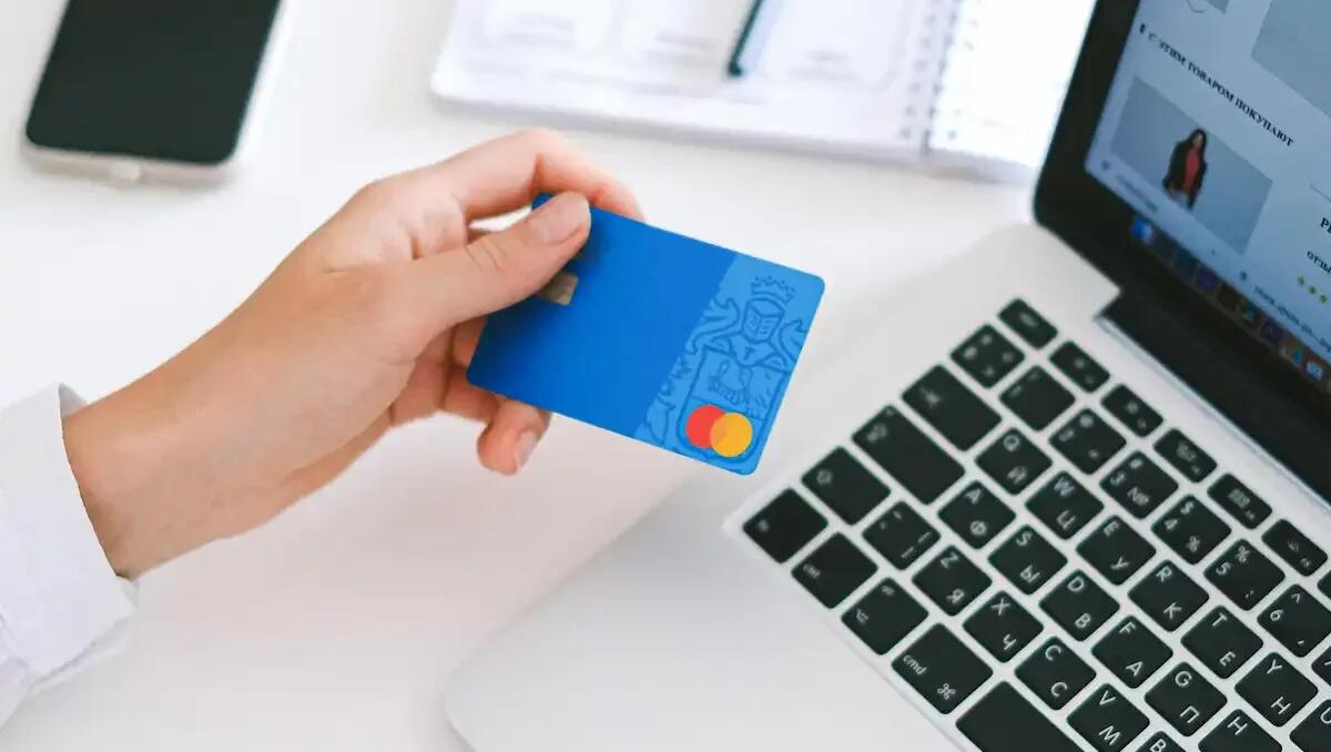 Come consolidare i debiti con un prestito personale: vantaggi e svantaggi - 