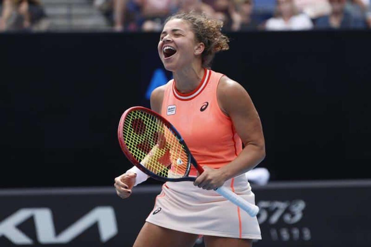 Jasmine Paolini esordisce agli Australian Open contro Sijia Wei: orario e dove vederla in TV - 