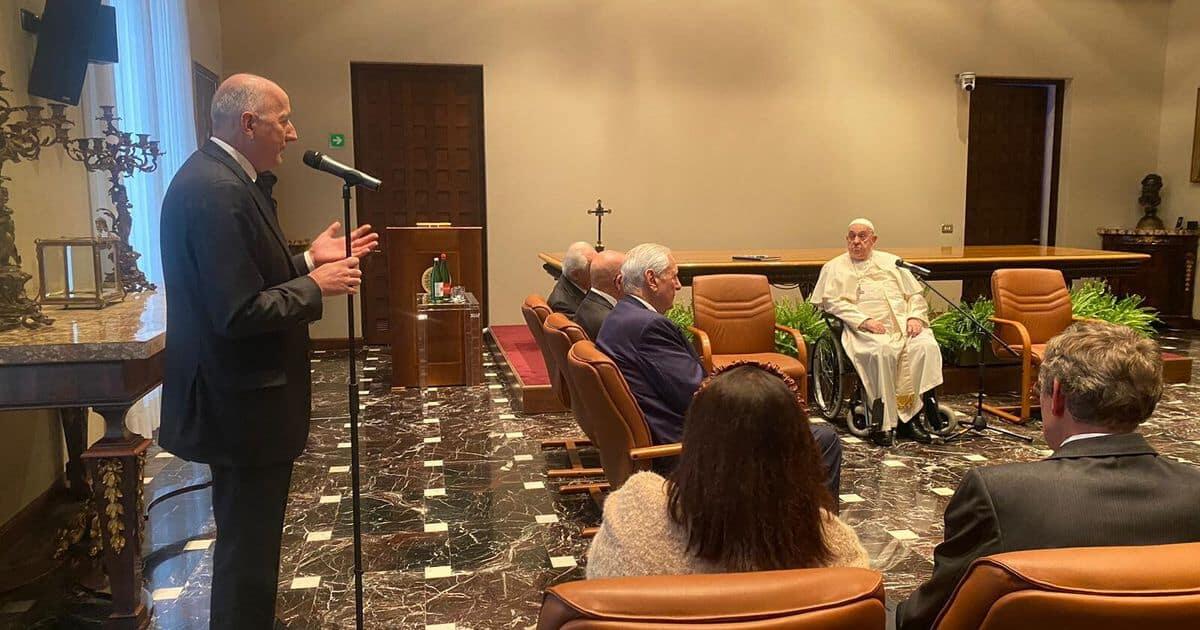 Visita di Papa Francesco alla Fondazione Roma: un momento di incontro e condivisione - 
