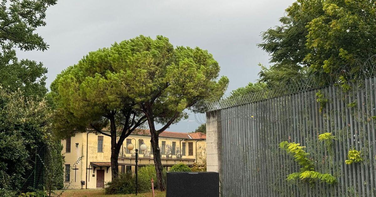 Signor Salvatore D., 49 anni, in carcere da assolto per mancanza di Rems libera - 