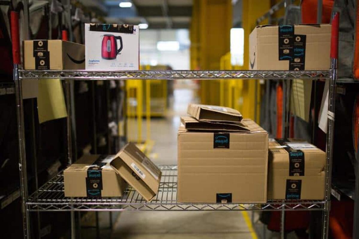 Amazon accusata di mancato rispetto del contratto nazionale: sindacati minacciano lotta - 