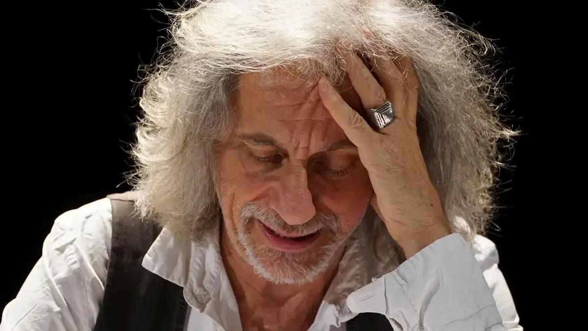 Alessandro Bergonzoni sold out a Feletto Umberto con "Arrivano i Dunque" il 24 gennaio - 