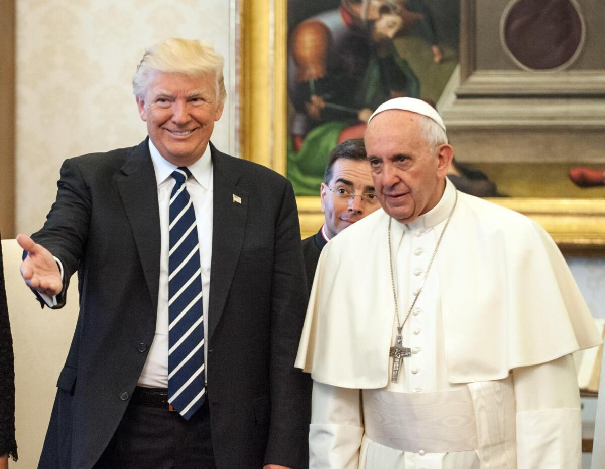 Il trono e l'altare: gli Usa, Trump e Bergoglio - 