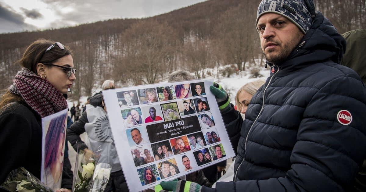 Cerimonia commemorativa vittime hotel Rigopiano: ricordo e preghiera a Farindola - 