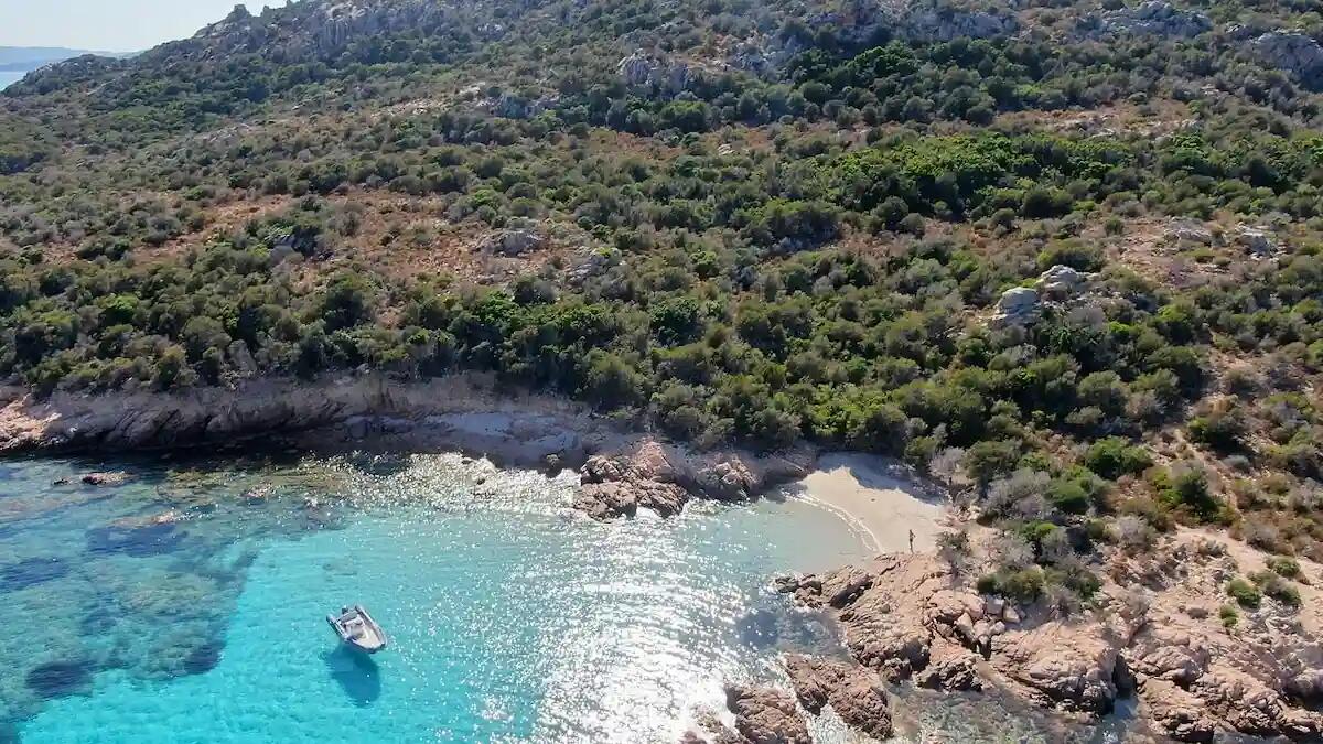 Arcipelago di La Maddalena: Tra Natura, Storia e il Fascino di un Mare Incontaminato - 