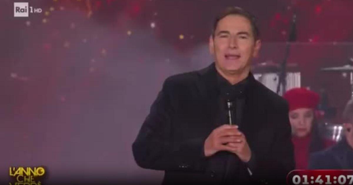 Parolaccia in diretta Rai durante lo show di capodanno, Liorni si scusa - 