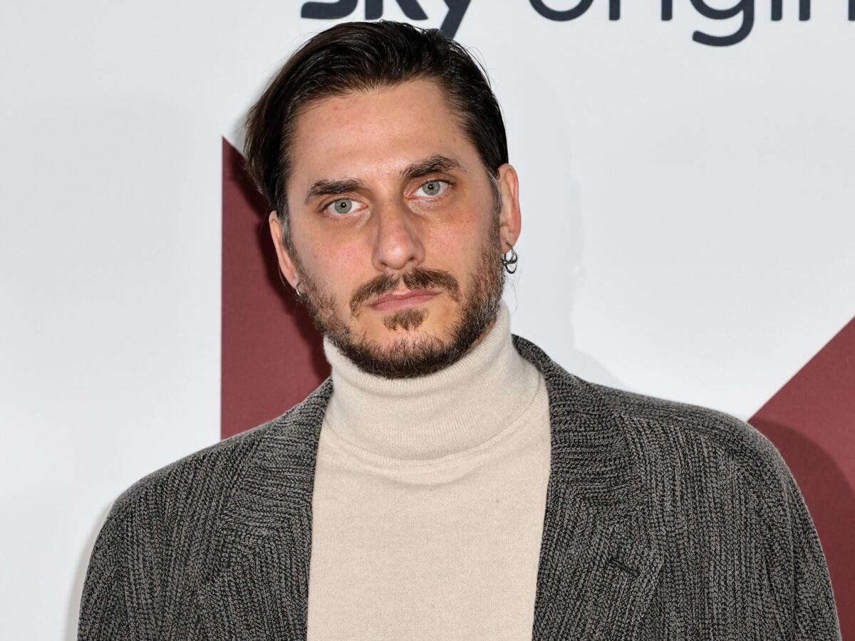 Luca Marinelli: interpretare Mussolini è stato emotivamente complesso - 