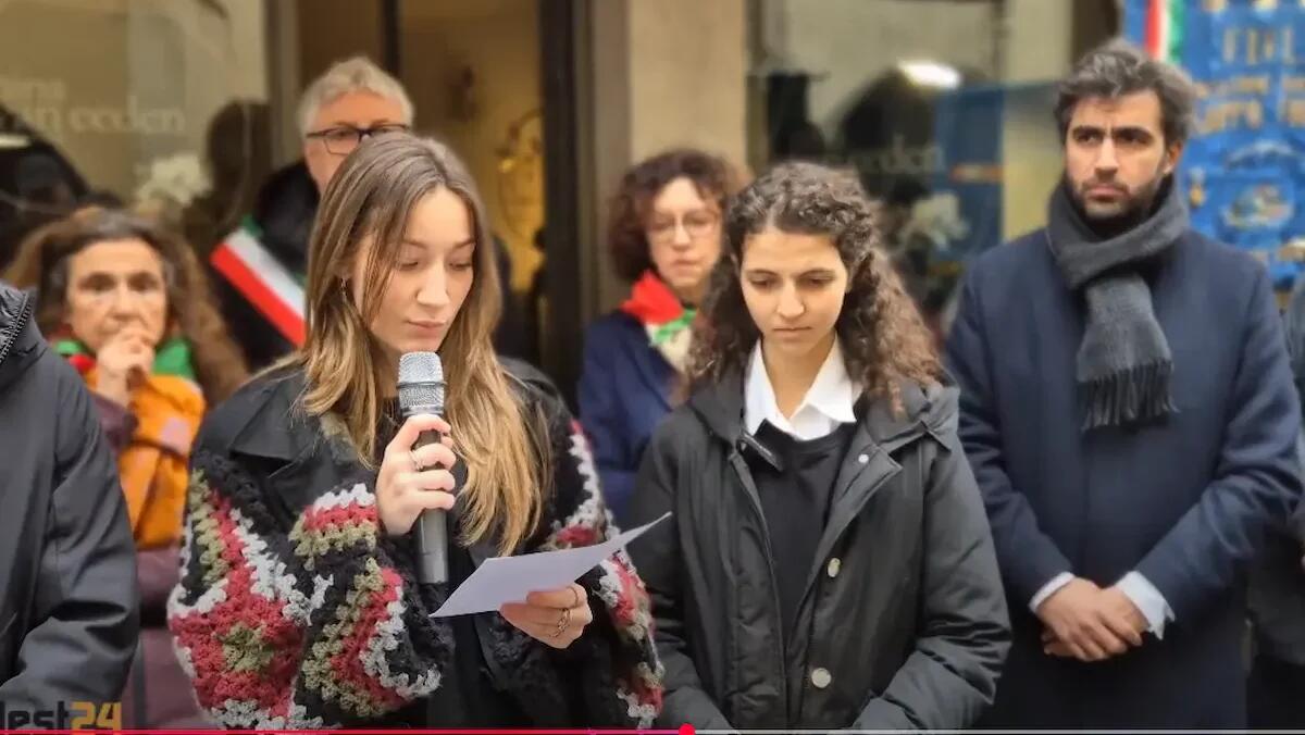 Udine, posate dieci nuove pietre d'inciampo: ecco a chi sono intitolate | VIDEO -
