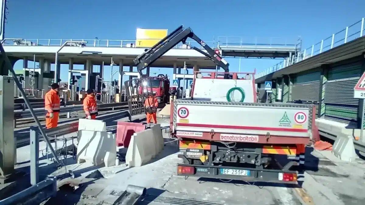 Riaperto al traffico il casello di San Giorgio di Nogaro: lavori di ripristino terminati prima del previsto - 