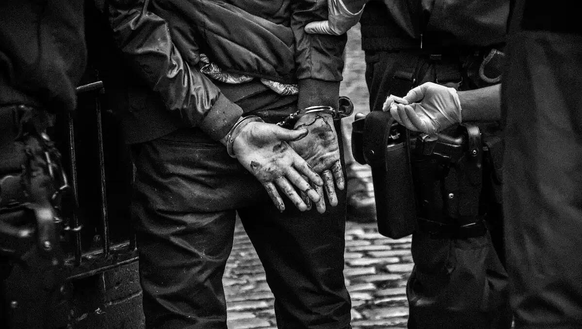 Era ricercato da mesi per violenza sessuale su minori: latitante 45enne individuato in Paraguay, arrestato - 