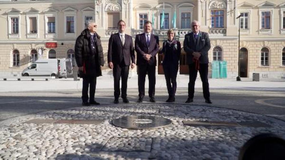 Riqualificazione della piazza Transalpina: simbolo di coesione europea - 