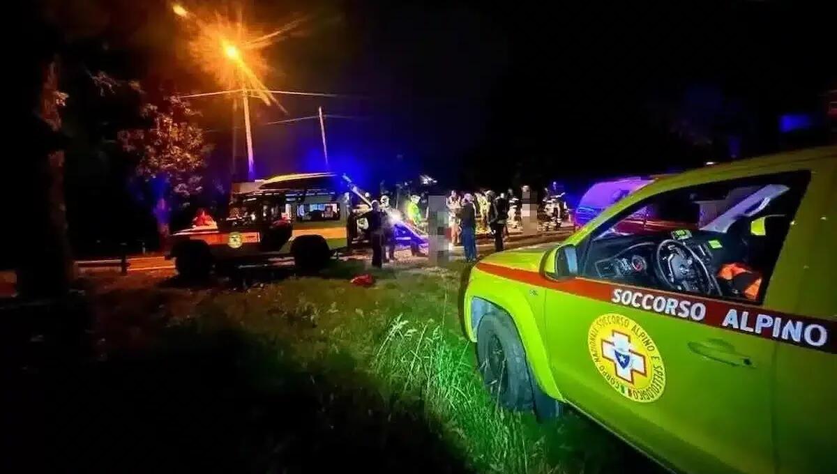 Ritrovato in piena notte l'escursionista 39enne caduto in fondo a un canalone: elitrasportato in ospedale - 