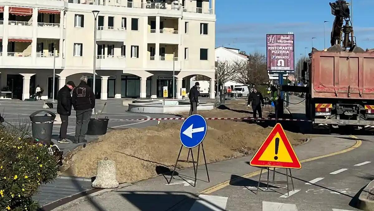 Cavallino: riqualificazione della Piazzetta della Libertà e nuovi interventi sul verde pubblico -