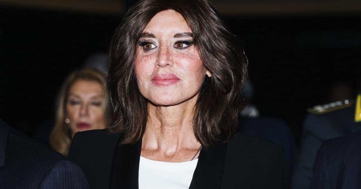 Incidente a Torino: bruciato mini carro armato con immagine ministra Bernini - 