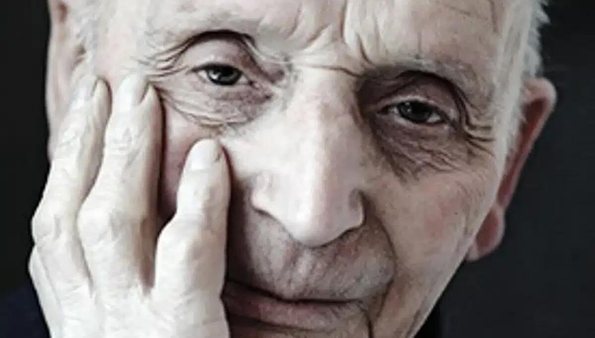 Deportato a Dachau e costretto a bruciare i corpi nei forni crematori: si è spento a 102 anni Enrico Vanzini - 