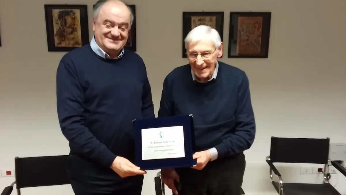 Renzo Lorenzini premiato dalla FISM Udine per il suo impegno nelle scuole paritarie - 