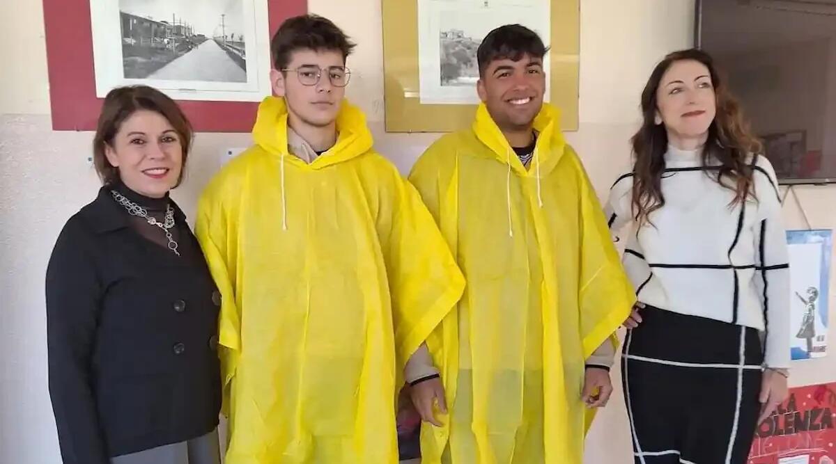 Sicurezza e sostenibilità: Lignano Sabbiadoro protegge gli studenti con cerate antipioggia - 