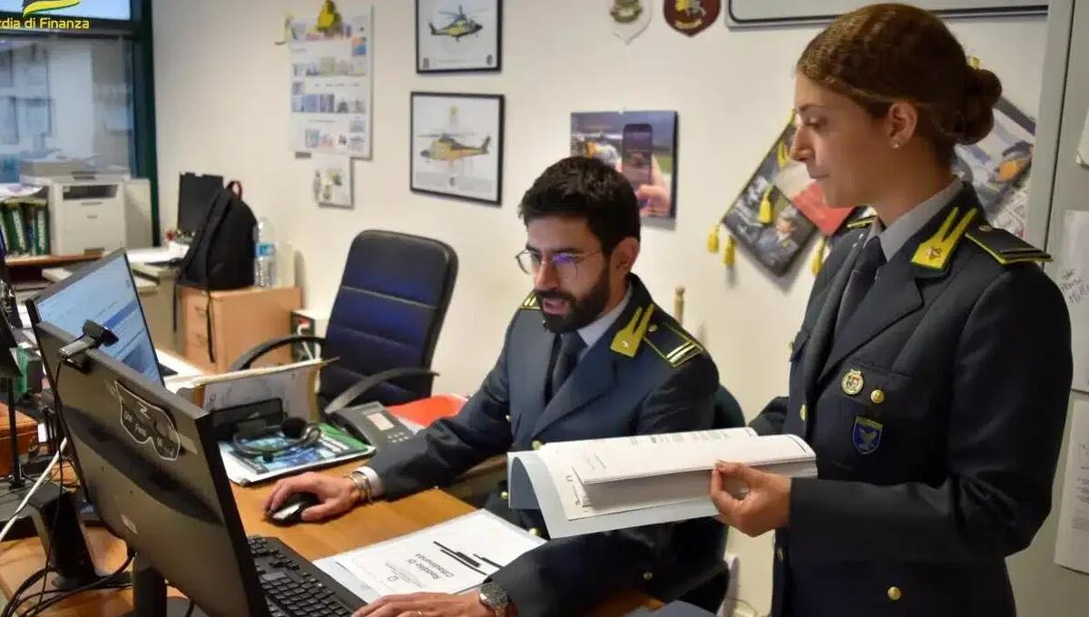 Scoperti tre lavoratori in nero in una pizzeria: maxi sanzione al titolare, proposta sospensione dell'attività - 