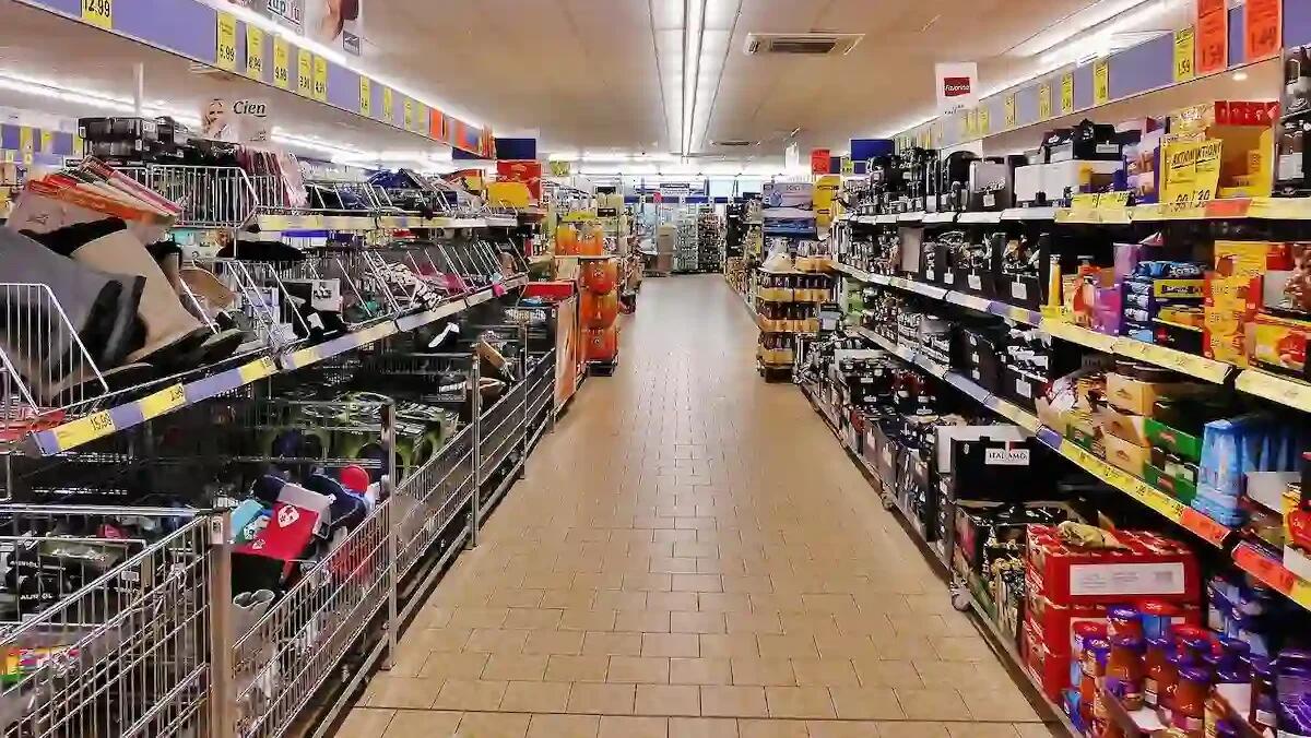 Allerta alimentare: Lidl richiama pretzel per rischio bruciore, infestanti negli anacardi di Penny Market -