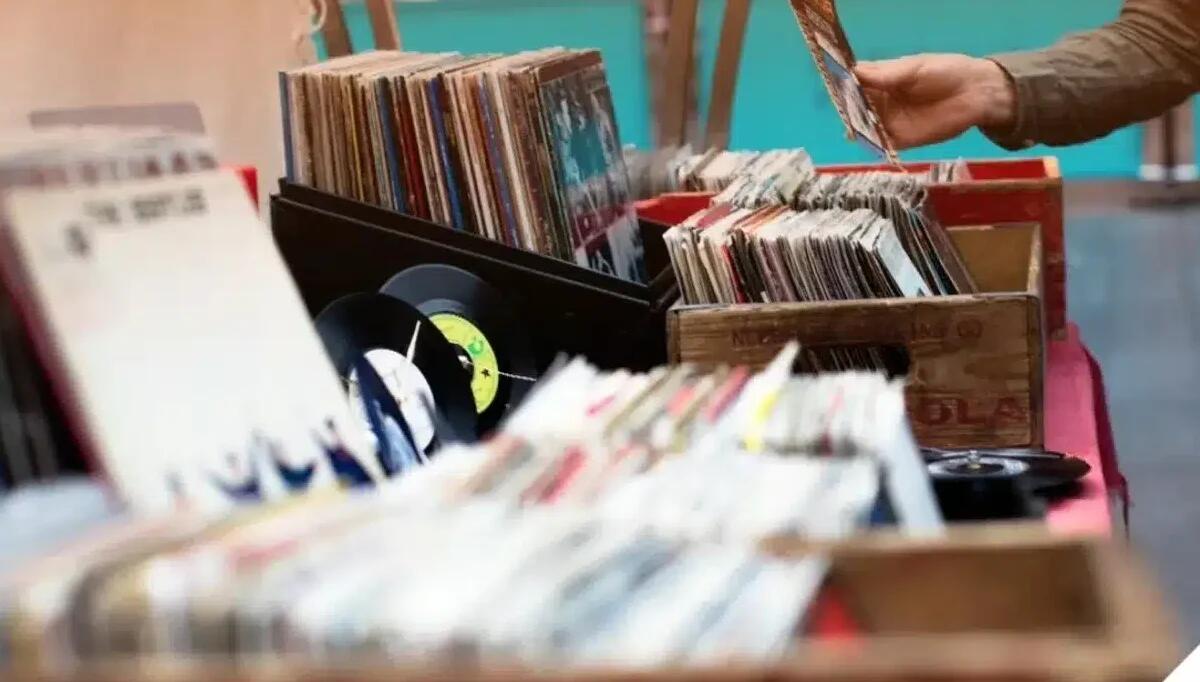 Mercatino dell'Usato: oggetti vintage e creazioni artigianali in esposizione al Giulia l'1 e il 2 marzo - 
