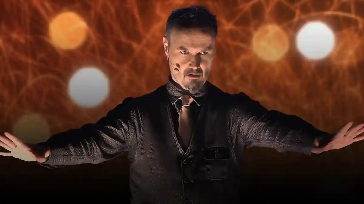 Francesco Tesei al Teatro Corso di Mestre con lo spettacolo "Wow" -