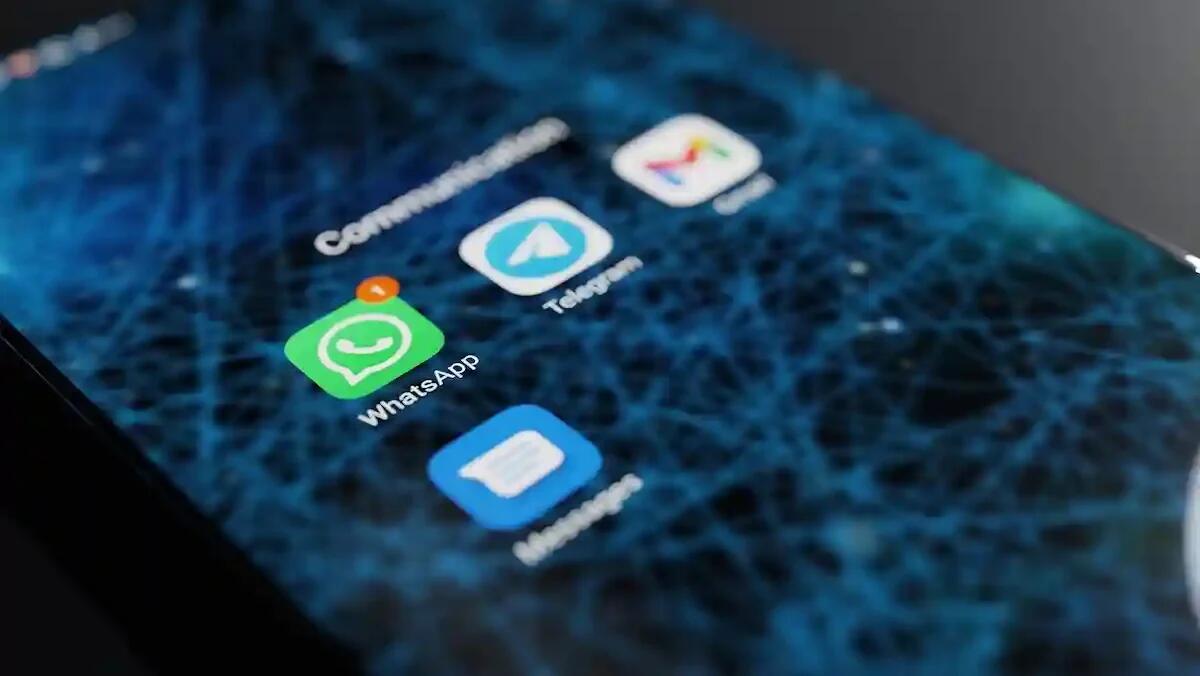 «Salve, posso parlarle un attimo?» Ecco come funziona la nuova truffa via WhatsApp - 