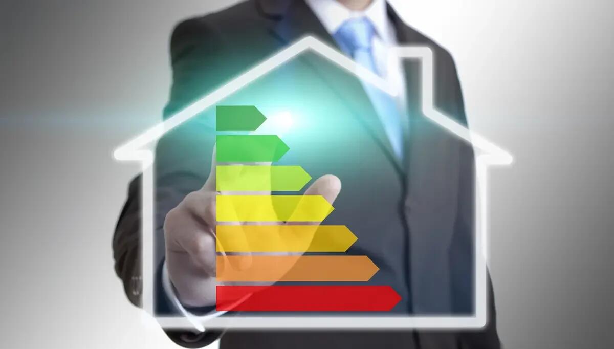 Certificazione Energetica 2025: normative e incentivi da conoscere - 