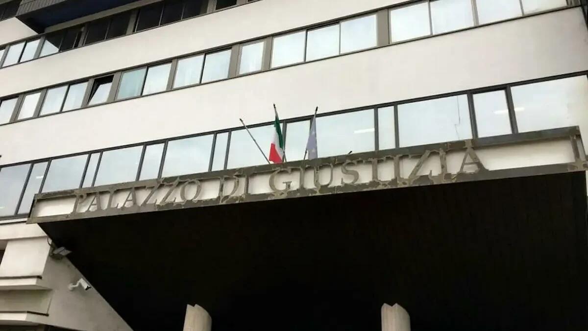 Imprenditore condannato a 2 anni e 4 mesi per molestie su una dipendente - 