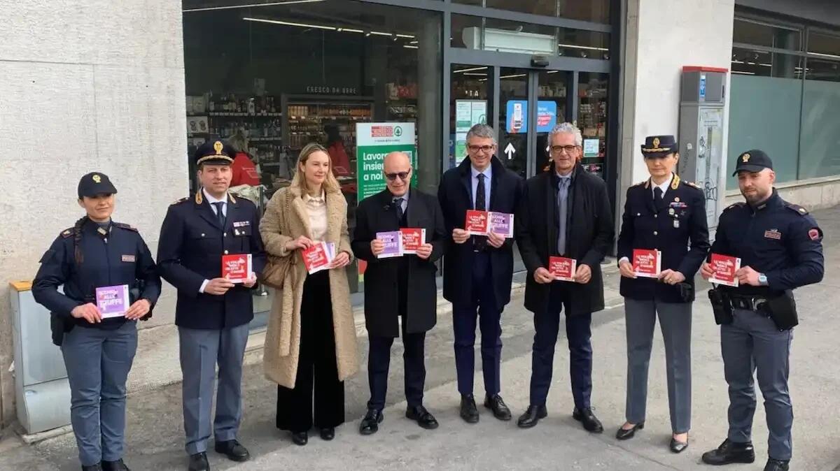 Polizia e Despar contro violenza e truffe a Trieste: "La violenza non è un atto d’amore – Non sei sola" - 