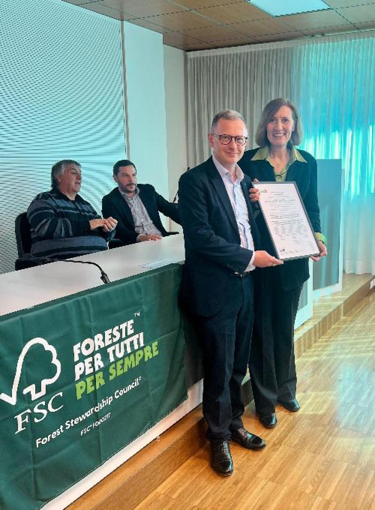 Consegna riconoscimento FSC per bosco di 2800 ettari a Udine - 