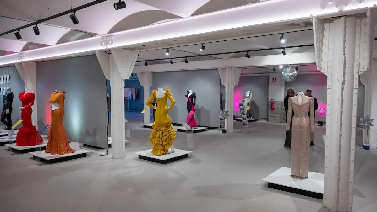 San Valentino a Trieste con la mostra di Raffaella Carrà - 